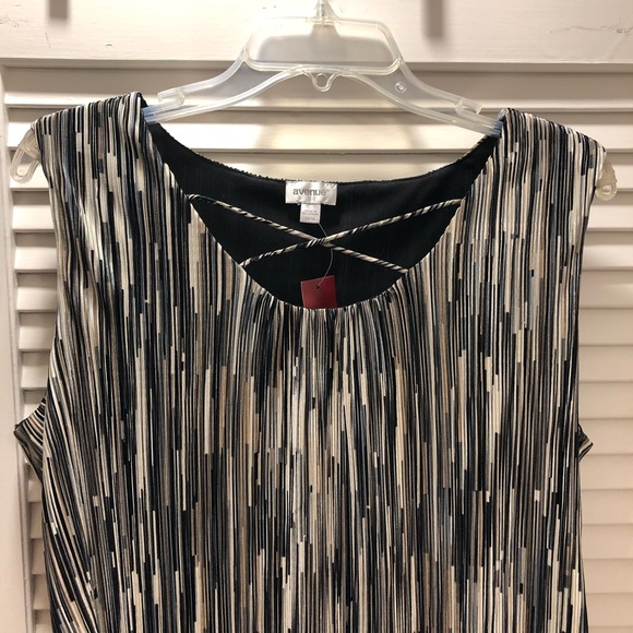 Accordion pleats top NWT  w/ black beige white - Picture 6 of 6